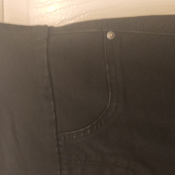 Rock&Republic Women's Black Denim Rx Slimming Cure Fever Pull-On Jeans Size 6 - Picture 5 of 12